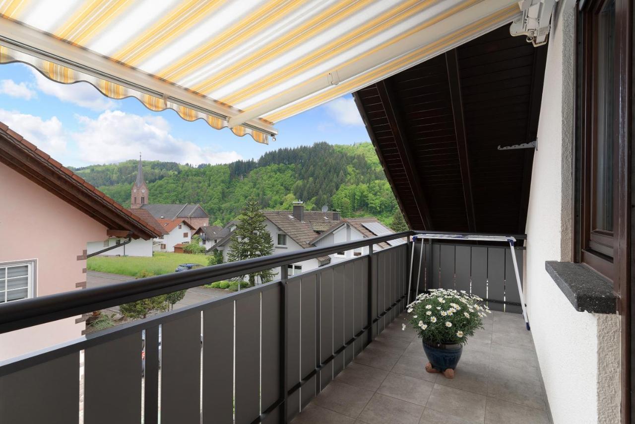Gieringer Leilighet Oberharmersbach Eksteriør bilde