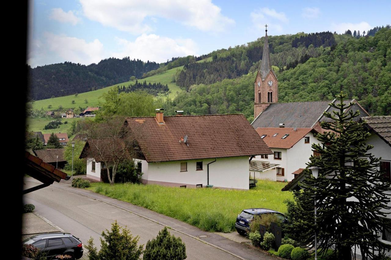 Gieringer Leilighet Oberharmersbach Eksteriør bilde